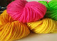 Het pantoffelgebruik haakt Draad 4 Vouw Kleurrijk Acrylgaren voor het Met de hand breien leverancier
