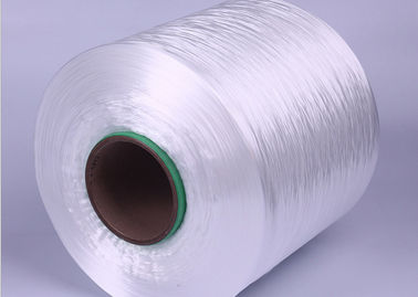 China Wit 300D-polypropyleengaren voor het breien/het Weven/Webing, Bestand Schuring leverancier