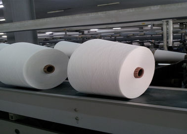 Polyester Gesponnen Maagdelijke Witte, Gesponnen de Polyester Naaiende Draad van Garenjaren '30 voor het Breien/het Weven leverancier